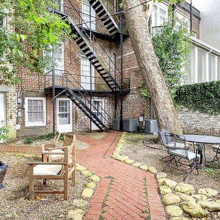 サバンナOglethorpe Manor Garden Levelアパートメント エクステリア 写真